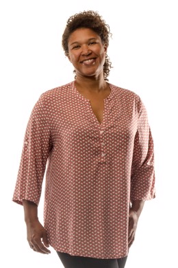 Let skjorte bluse i rosa med mønster - 3/4 ærmer